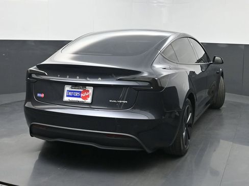 Used 2025 Tesla Model 3 Long Range image 39