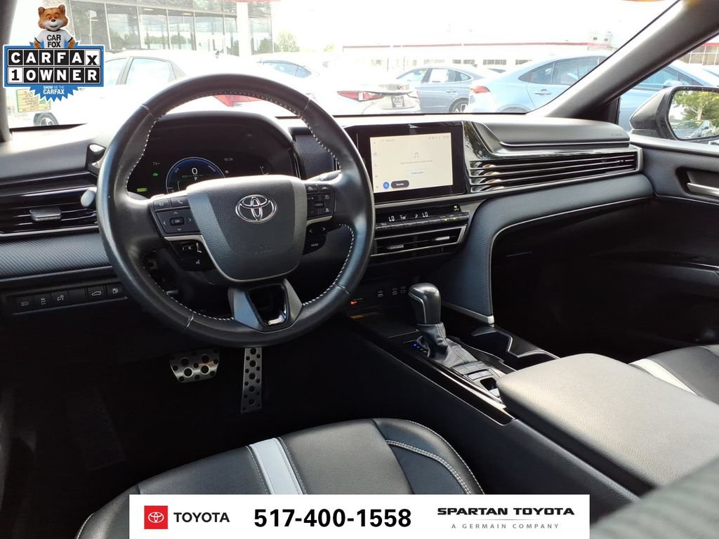 Used 2025 Toyota Camry SE FWD image 13