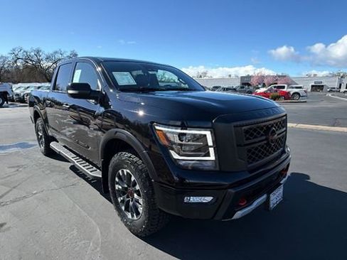 Used 2023 Nissan Titan PRO-4X w/ Pro-4x Convenience Package image 2