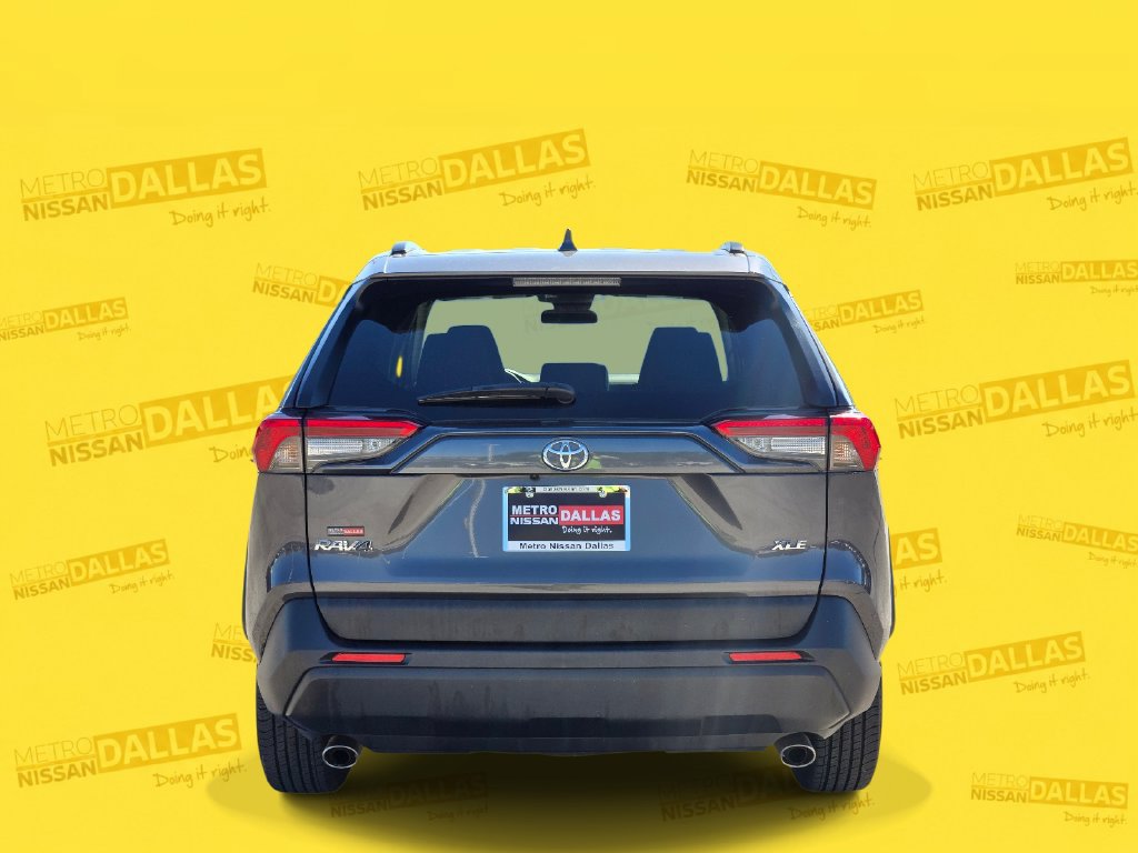 Used 2025 Toyota RAV4 XLE FWD image 5