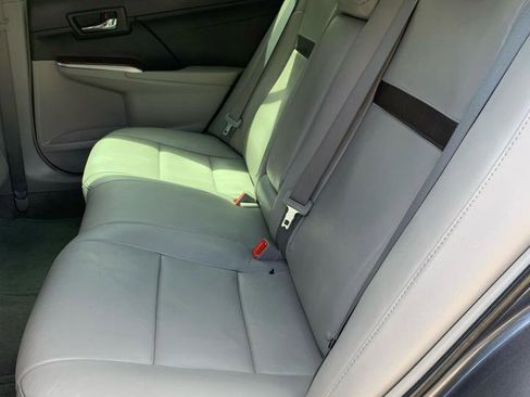 Used 2014 Toyota Camry XLE w/ Leather Package image 8