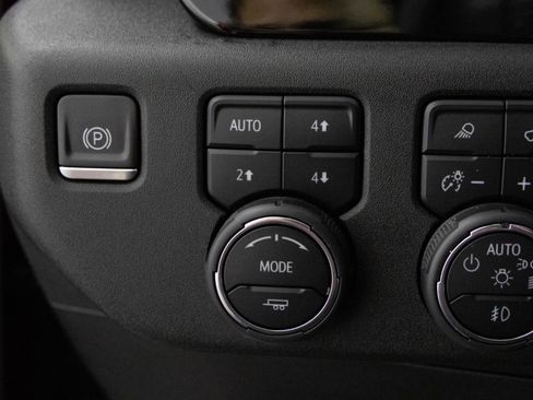 Used 2024 Chevrolet Silverado 1500 High Country w/ High Country Premium Package image 10