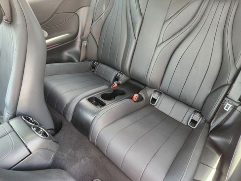 Used 2025 Mercedes-Benz CLE 300 4MATIC Coupe image 31