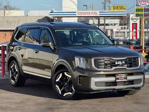 Used 2023 Kia Telluride S w/ S Sunroof Package image 11