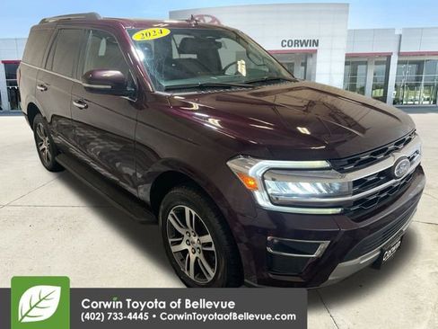 Used 2024 Ford Expedition Limited image 2