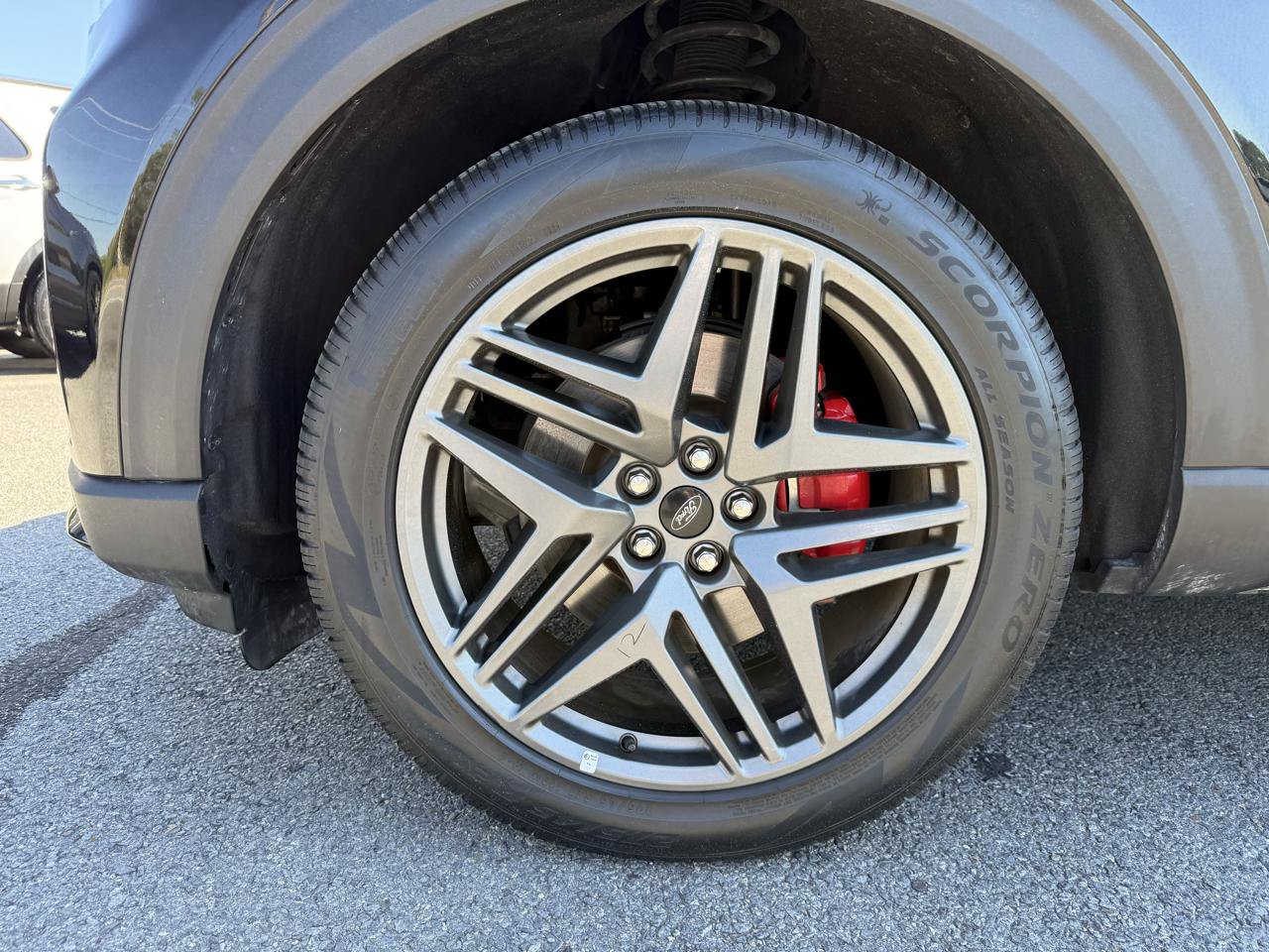 Used 2025 Ford Explorer ST-Line w/ ST-Line Street Pack AWD/4WD image 46