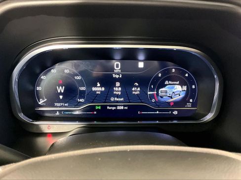 Used 2023 GMC Yukon AT4 w/ AT4 Premium Package image 26