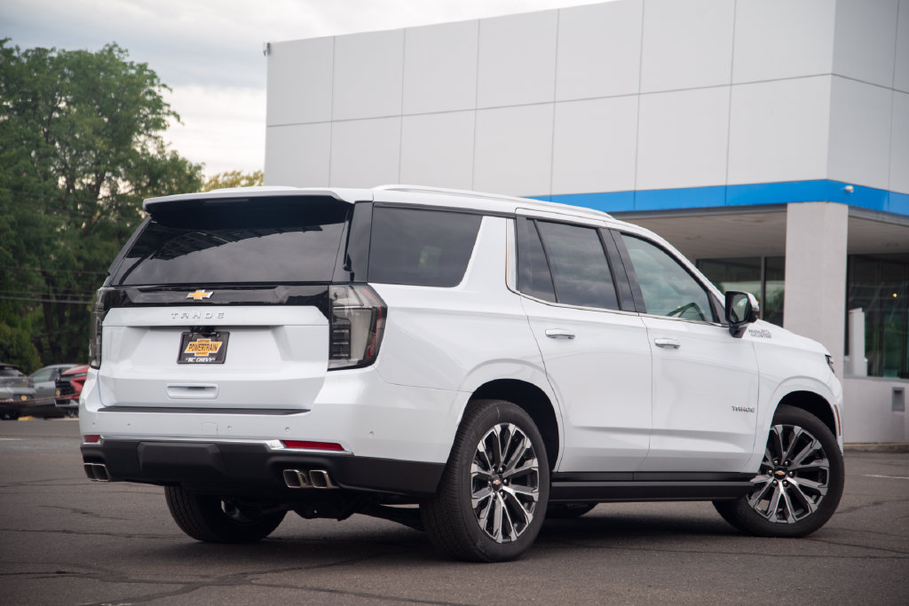 New 2026 Chevrolet Tahoe High Country AWD/4WD image 8