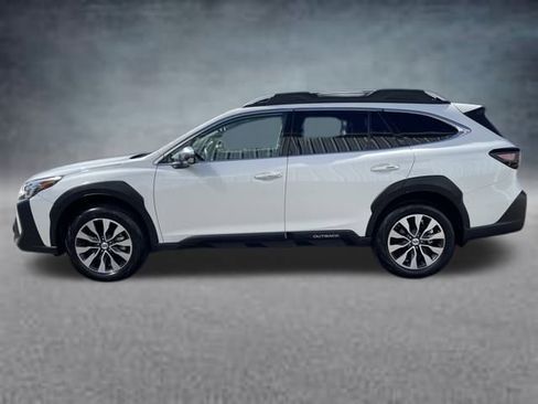 Used 2024 Subaru Outback Touring image 2