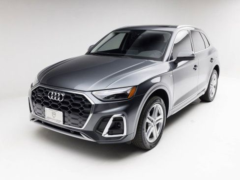 Used 2021 Audi Q5 e Premium w/ Convenience Package image 17