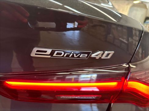 Used 2023 BMW i4 eDrive40 w/ M Sport Package RWD image 11