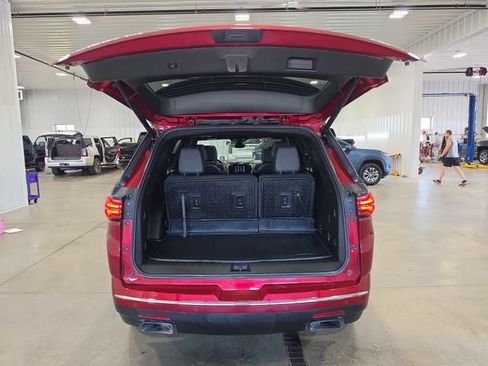 Used 2023 Chevrolet Traverse Premier AWD/4WD image 29
