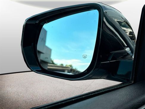 Used 2022 Jeep Grand Cherokee Limited image 33