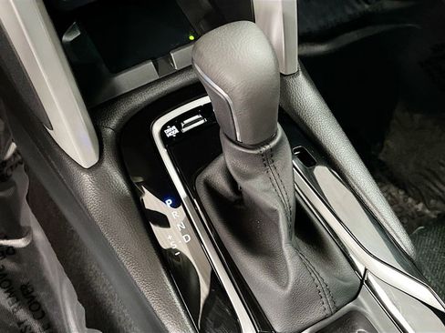 Used 2025 Toyota Corolla Cross AWD Hybrid w/ Convenience Package image 17