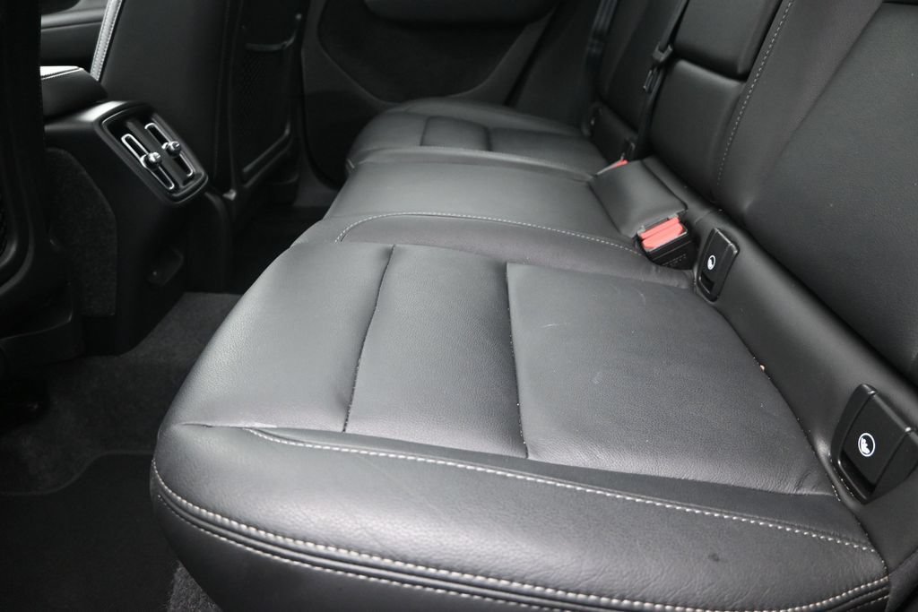Used 2025 Volvo XC40 B5 Plus AWD/4WD image 16