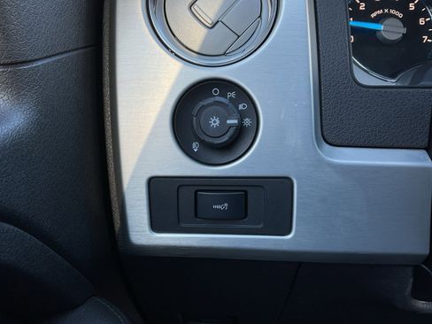 Used 2014 Ford F150 Platinum image 21