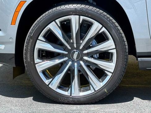 New 2026 Cadillac Escalade Luxury w/ Touring Package AWD/4WD image 28