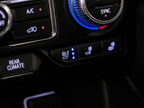 Used 2023 GMC Yukon AT4 w/ AT4 Premium Package AWD/4WD image 33