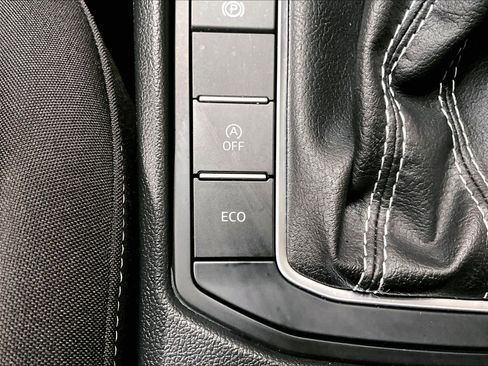 Used 2025 Volkswagen Jetta S image 35