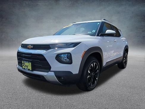 Certified 2022 Chevrolet TrailBlazer LT w/ Convenience Package AWD/4WD image 5