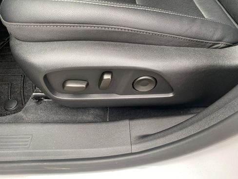 Certified 2025 Chevrolet Equinox LT w/ Convenience Package II AWD/4WD image 19