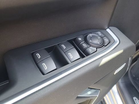 Used 2026 GMC Sierra 2500 SLT AWD/4WD image 9