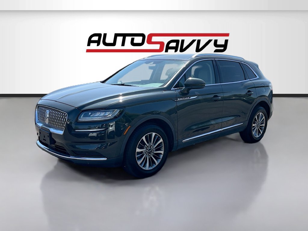 Used 2023 Lincoln Nautilus AWD w/ Premium Package image 3