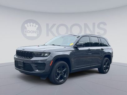 Used 2024 Jeep Grand Cherokee Altitude