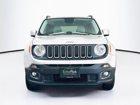 Used 2015 Jeep Renegade Latitude w/ Popular Equipment Group AWD/4WD image 2