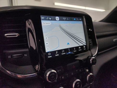 Used 2024 RAM 1500 Laramie image 11