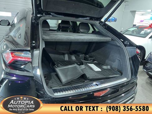 Used 2020 Lamborghini Urus image 19