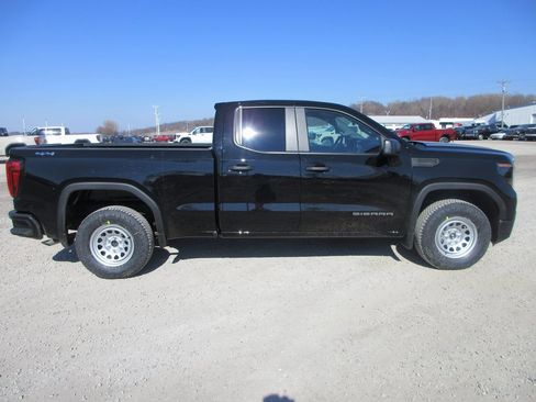 New 2026 GMC Sierra 1500 Pro image 3