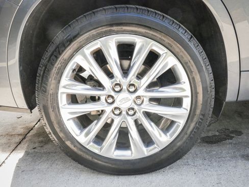 Used 2020 Cadillac XT6 Premium Luxury image 13