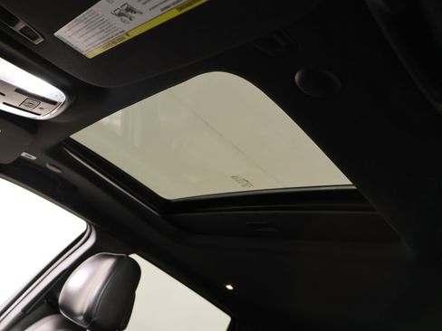 Used 2018 Jeep Grand Cherokee Altitude image 16