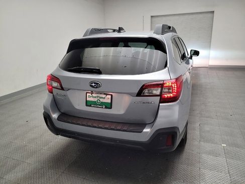 Used 2018 Subaru Outback 2.5i Limited AWD/4WD image 7