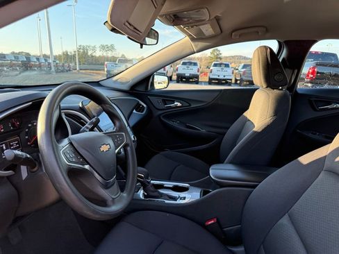 Used 2024 Chevrolet Malibu LT image 8