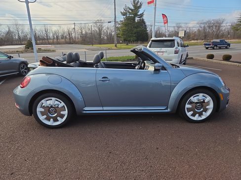 Used 2019 Volkswagen Beetle 2.0T Final Edition SEL image 2