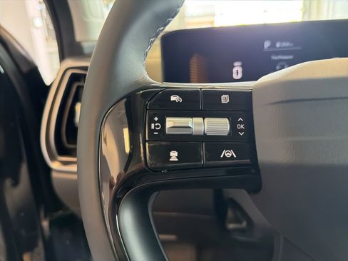 New 2026 Kia Sorento LX FWD image 19