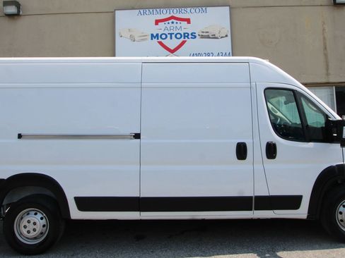 Used 2023 RAM ProMaster 2500 FWD image 4