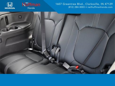 New 2025 Honda Pilot Touring image 19