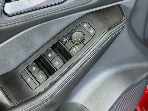 Used 2023 Nissan Rogue SV w/ SV Premium Package AWD/4WD image 17