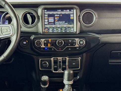 Used 2023 Jeep Wrangler Unlimited Sahara w/ Cold Weather Group image 15