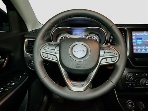 Used 2022 Jeep Cherokee Latitude Lux image 10