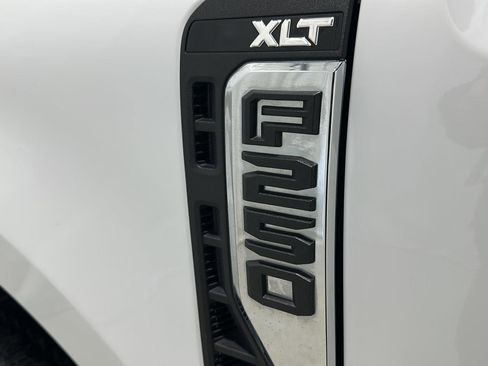 Used 2023 Ford F250 XLT w/ FX4 Off-Road Package AWD/4WD image 26