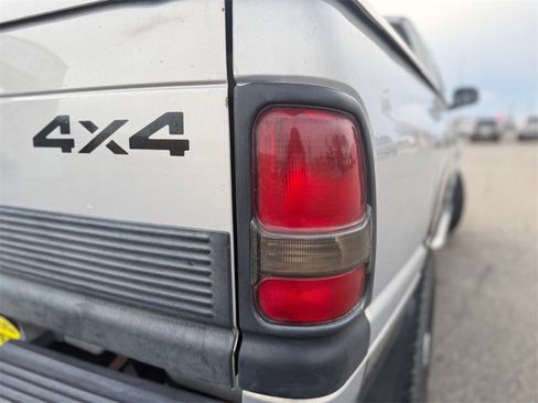 Used 1998 Dodge Ram 2500 Truck 4x4 Quad Cab image 33
