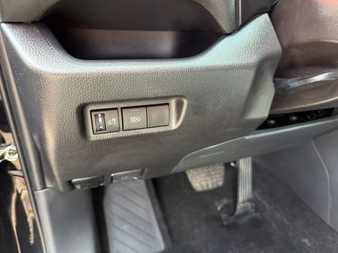 Certified 2025 Toyota RAV4 XLE AWD/4WD image 27