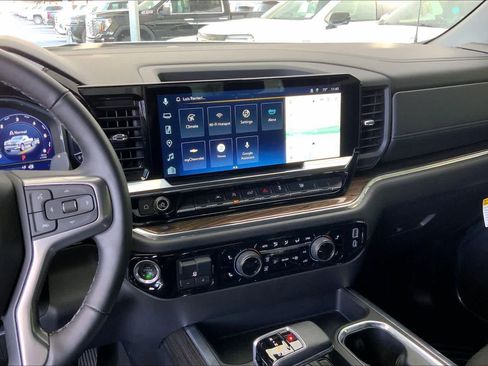 Used 2025 Chevrolet Silverado 1500 RST image 7