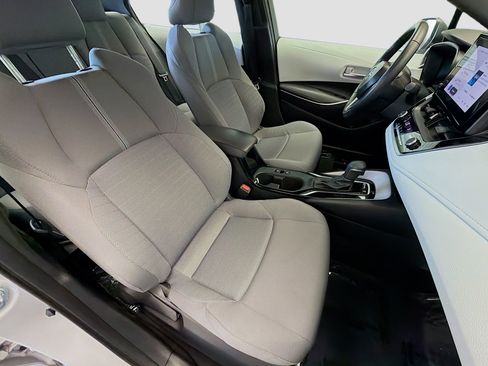Used 2025 Toyota Corolla SE FWD image 15