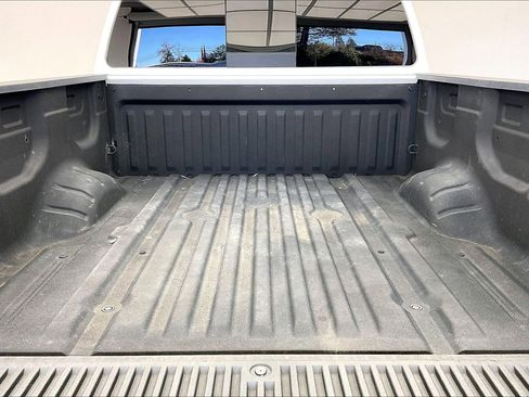 Used 2021 Nissan Titan PRO-4X image 27