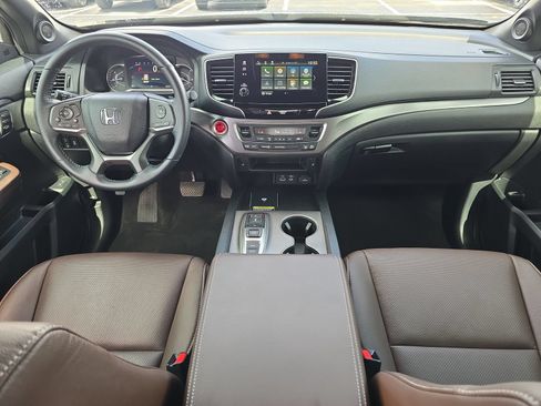 Certified 2024 Honda Passport EX-L image 9